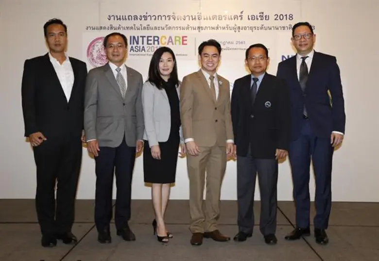 นายสืบพงษ์ สมิตทันต์ (คนที่ 3 จากขวา) ผู้...