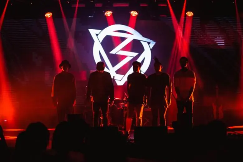 โลโมโซนิค เล่นเดือดสะเทือนไทเป ซัดเต็มโชว์บนเวที Golden Melody Festival