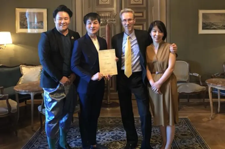 นายแพทย์อนุพงษ์ ไพรวิจิตร หรือ คุณหมออะตอ...