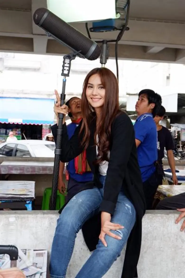 อ้น-เขต สวมบทพระเอกขี่ม้าขาว ช่วย มะนาว-ศรศิลป์ จากพวกอันธพาลในละคร “เชิงชายชาญ”