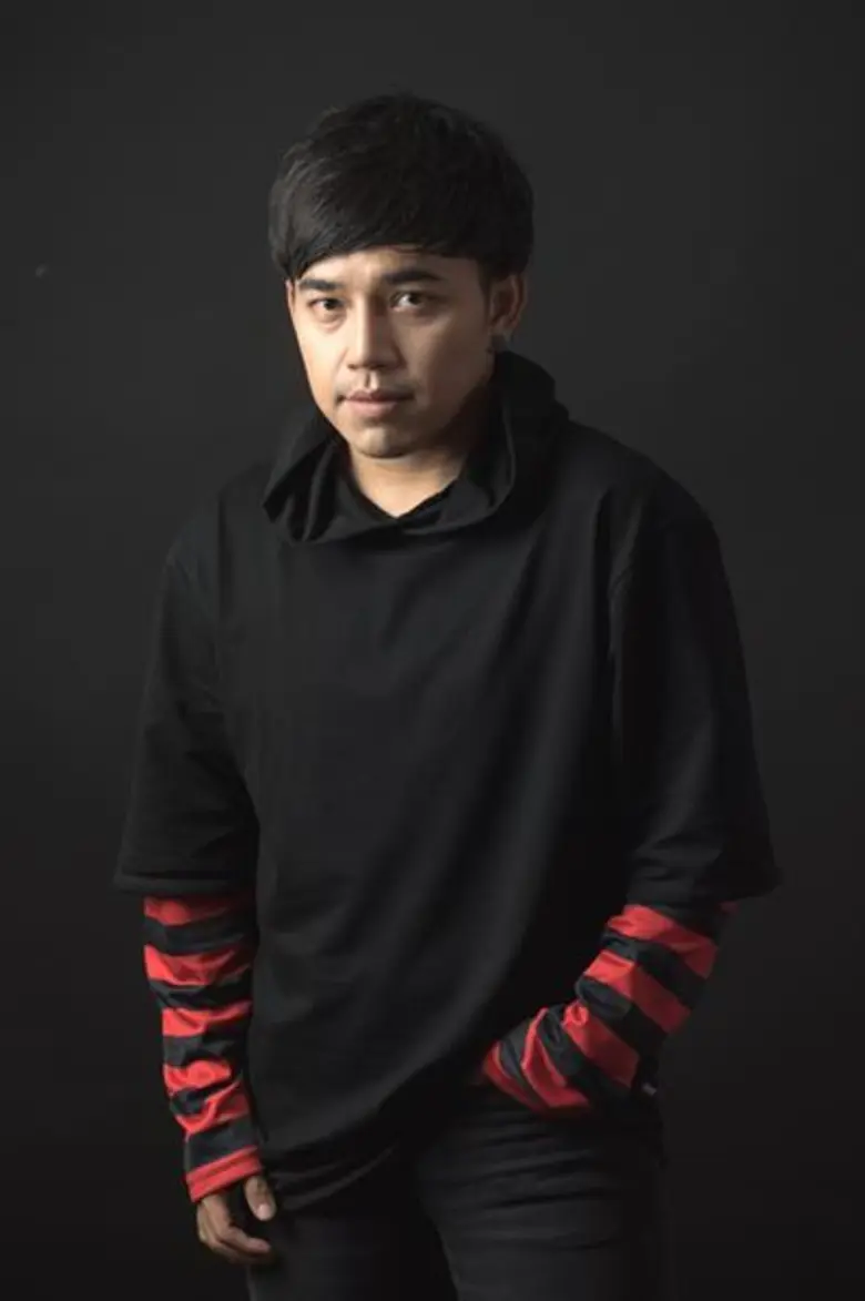 มาประชุมระดมสมองเตรียมพร้อมสำหรับซิงเกิ้ล...