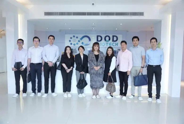 นางสาวศุภมาส อิศรภักดี (กลาง) ประธานกรรมก...