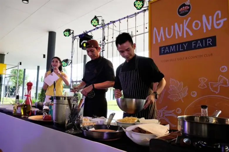 มั่นคงเคหะการ เปิดสนาม 'ฟลอร่า วิลล์ กอล์ฟ แอนด์ คันทรี คลับ’ จัดงาน 'Munkong Family Fair’ แชร์ความสุขให้ลูกค้าและลูกบ้าน