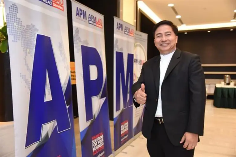 นายสมภพ ศักดิ์พันธ์พนม ประธานกรรมการ บริษ...