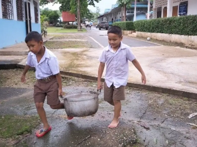 มทร.พระนคร ชวนปันน้ำใจ