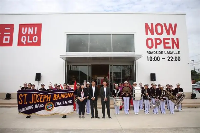 ยูนิโคล่ ฉลองเปิดร้าน ยูนิโคล่ ลาซาล อเวนิว “โรดไซด์ สโตร์” แห่งที่ 2 ในภูมิภาคเอเชียตะวันออกเฉียงใต้ และเป็นสาขาที่ 40 ของยูนิโคล่ประเทศไทย