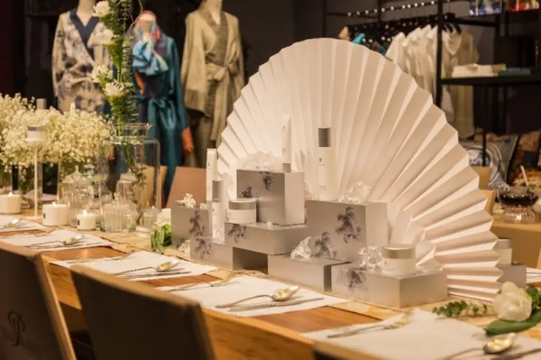 HARNN ชวนดูแลผิวพรรณให้เปล่งปลั่งกระจ่างใส ด้วย HARNN White Mulberry Skin Perfector