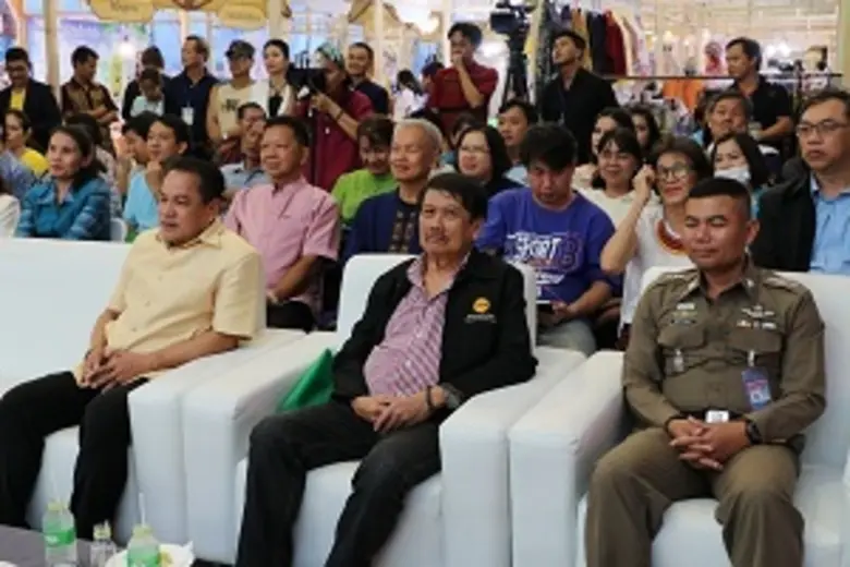 พช.ราชบุรี ชวน ชม ชิม ช้อป ผลิตภัณฑ์ OTOP และผ้าทอราชบุรี