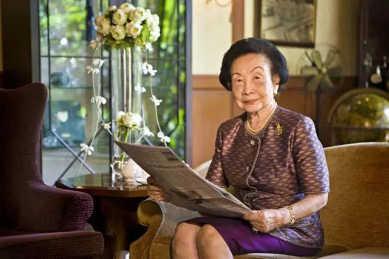 ท่านผู้หญิงชนัตถ์ ปิยะอุย ผู้ก่อตั้งและปร...