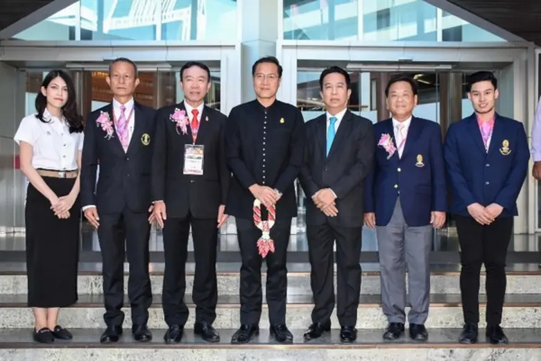 นายวีระศักดิ์ โควสุรัตน์ รัฐมนตรีว่าการกร...