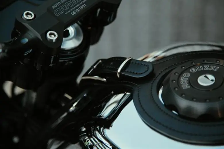 Moto Guzzi V7 III Carbon Shine Limited Edition สุดยอดสองล้อแฮนด์เมดระดับตำนานสัญชาติอิตาเลี่ยน ที่ผสานสมรรถนะอันยอดเยี่ยมเข้ากับสุดยอดดีไซน์สไตล์คลาสสิค