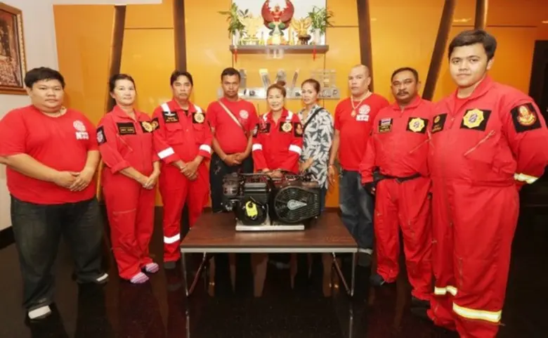 คุณวิสิษฐ กอวรกุล ประธานกรรมการ JW GROUP มอบเครื่องอัดอากาศ ให้กับ ฐานปฎิบัติการดับเพลิง และกู้ภัยดอนเมือง (ตลาดใหม่) เพื่อให้นำไปใช้ปฎิบัติงานด้านบรรเทาสาธารณภัยในพื้นที่ดอนเมือง และพื้นที่ใกล้เคียง