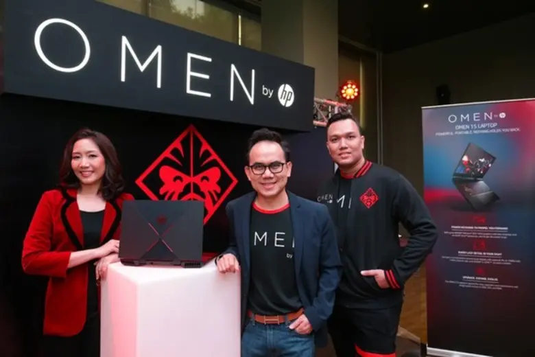 แล็ปท็อปใหม่และอุปกรณ์เสริมที่ขาดไม่ได้สำ...