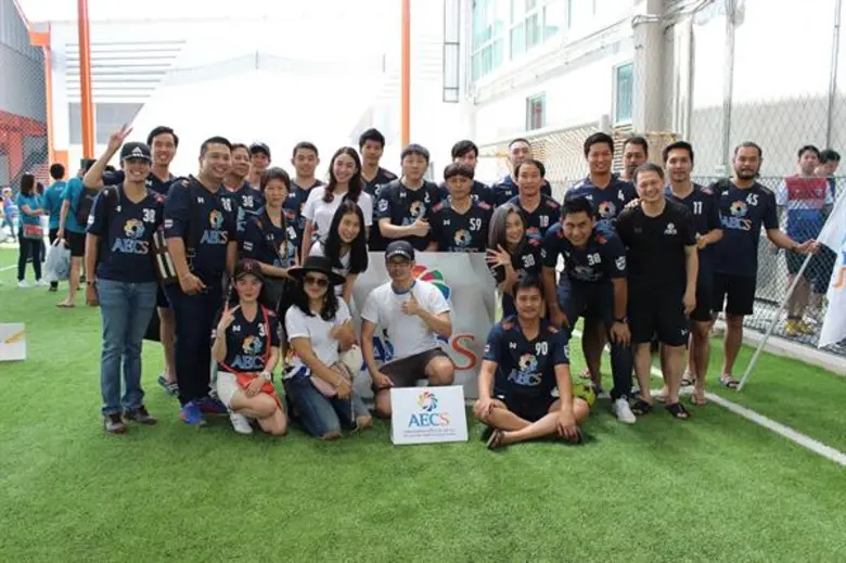 นายพยุง นิลแสงงาม (ที่ 2 จากซ้าย) กรรมการผู้จัดการ ...