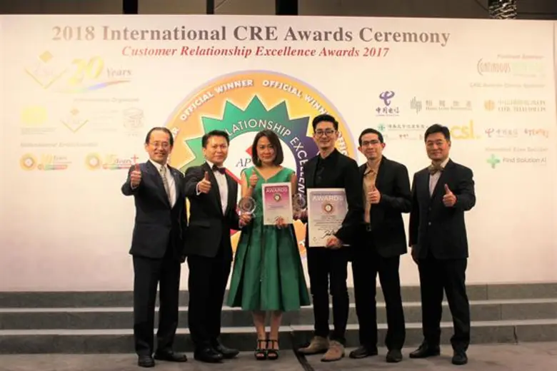 ใจพร ศรีสกุล (ที่ 3 จากซ้าย) กรรมการผู้จั...