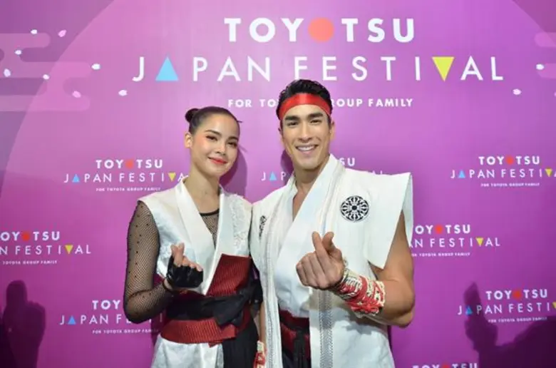 สมศักดิ์ศรีคู่จิ้นเบอร์ท็อป เมื่อพระเอกหน...