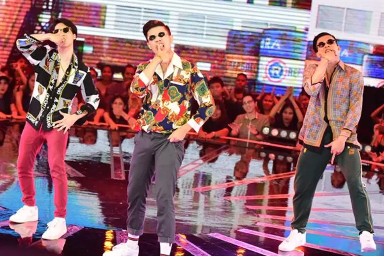 แค่เพียงเทปแรกที่ออกอากาศไปเมื่อวันอาทิตย...