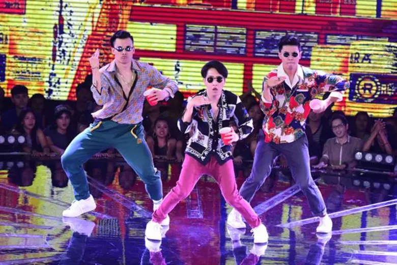 ทีมรีมิกซ์เซอร์กับ ทีมสาครูว์ World of Dance thailand จากโต้ง