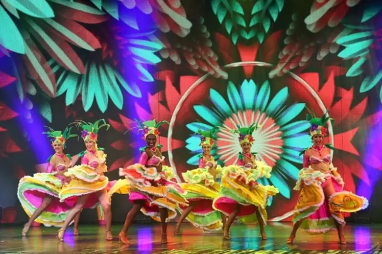 พบกับนักแสดงชั้นนำมากกว่าหนึ่งพันชีวิตที่ โอเชี่ยน ปาร์ค ซัมเมอร์ คาร์นิมอล