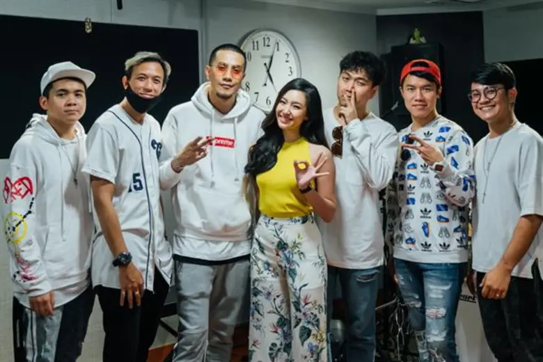 ซิงเกิ้ลใหม่! สุดเซอร์ไพรส์เพลง "เธอคือของขวัญ" เวอร์ชั่นพิเศษของ “เบลล่า” และ “วง Mild”