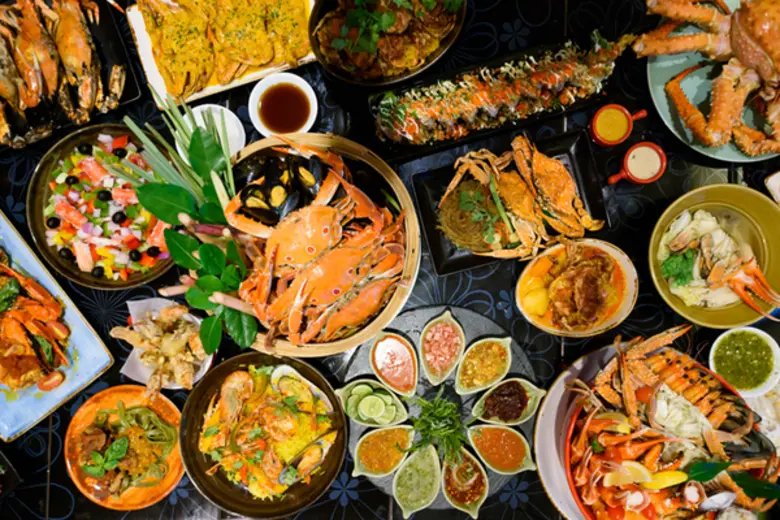 บุฟเฟ่ต์ขาปูยักษ์ ขาปูหิมะ ปูม้าและซีฟู้ด! อิ่มไม่อั้นตลอด 4 ชม. ที่เดอะสแควร์ โรงแรมโนโวเทล เพลินจิต