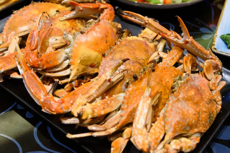 บุฟเฟ่ต์ขาปูยักษ์ ขาปูหิมะ ปูม้าและซีฟู้ด! อิ่มไม่อั้นตลอด 4 ชม. ที่เดอะสแควร์ โรงแรมโนโวเทล เพลินจิต