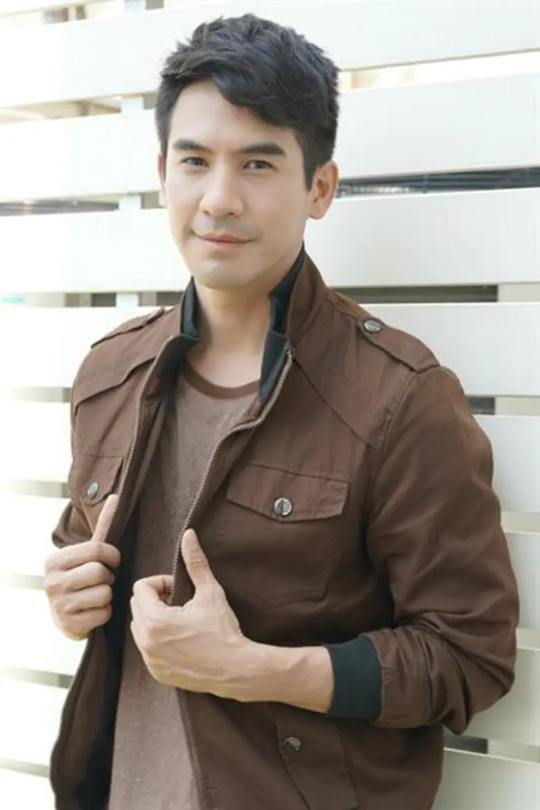 โป๊ป ธนวรรธน์ ผู้ชายลุคอบอุ่นขวัญใจสาวๆที...