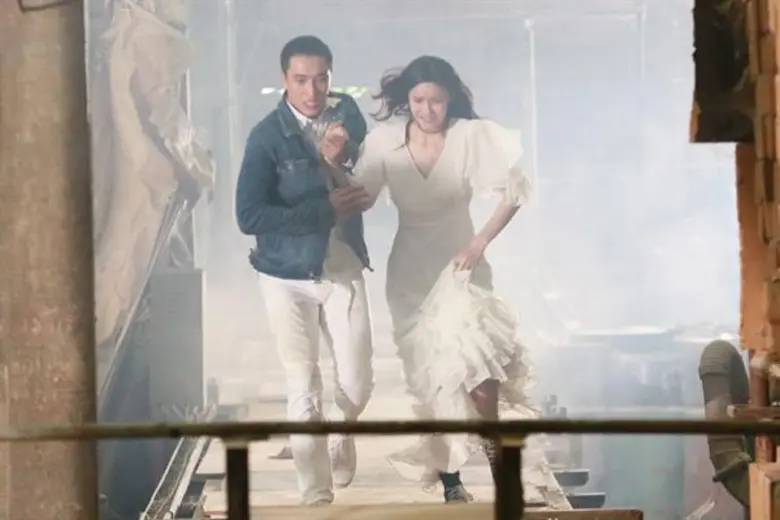 “กอล์ฟ” เสี่ยงชีวิตช่วย “หลิน” บู๊แหลกชุดใหญ่ ใน “สัมผัสรัตติกาล”