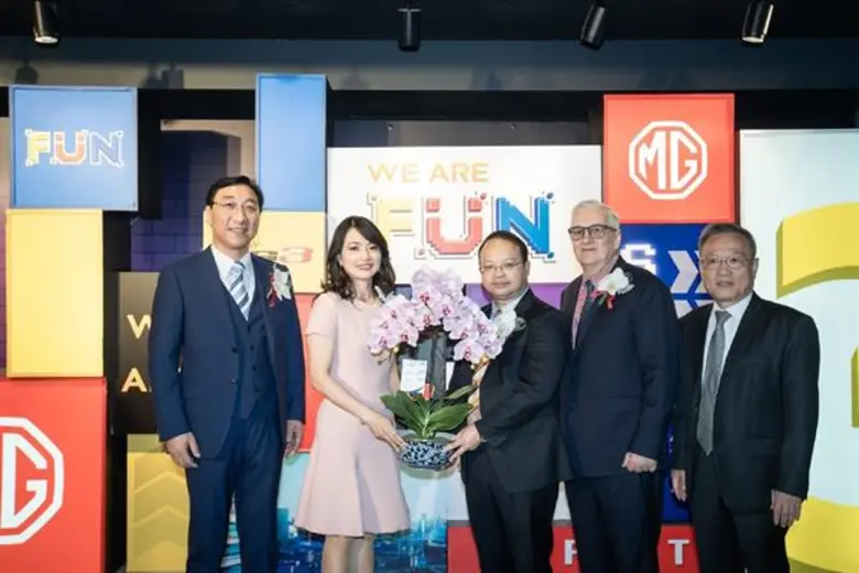 คณะผู้บริหารจากดับบลิวเอชเอ กรุ๊ป นำโดยนา...