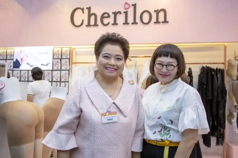 บุญปกรณ์ โชควัฒนา ประธานกรรมการ พร้อมด้วย...