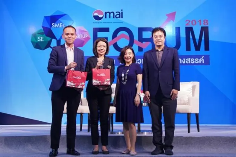 ดร.พงศ์ธร ธาราไชย (ซ้าย) ประธานกรรมการบริ...