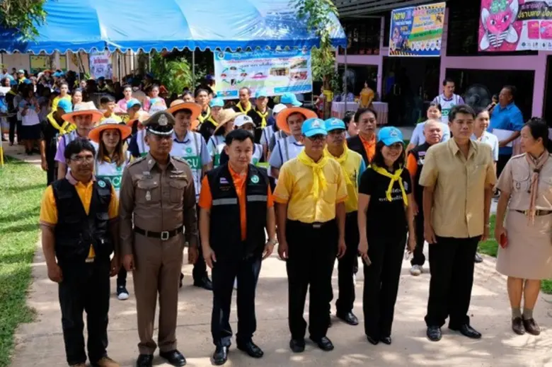 ผอ.สคร.10 อุบลฯ ร่วมประกาศเจตนารมณ์ตำบลต้นแบบปลอดลูกน้ำยุงลายปลอดไข้เลือดออก