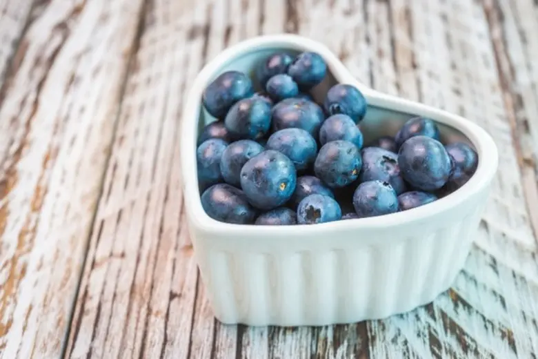 บลูเบอร์รี่ (Blueberry) ผลไม้ลูกจิ๋วสีน้ำ...