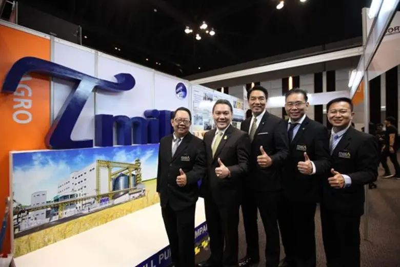 ดร.ชาญกฤช เดชวิทักษ์ (ที่ 2 จากซ้าย) รองป...