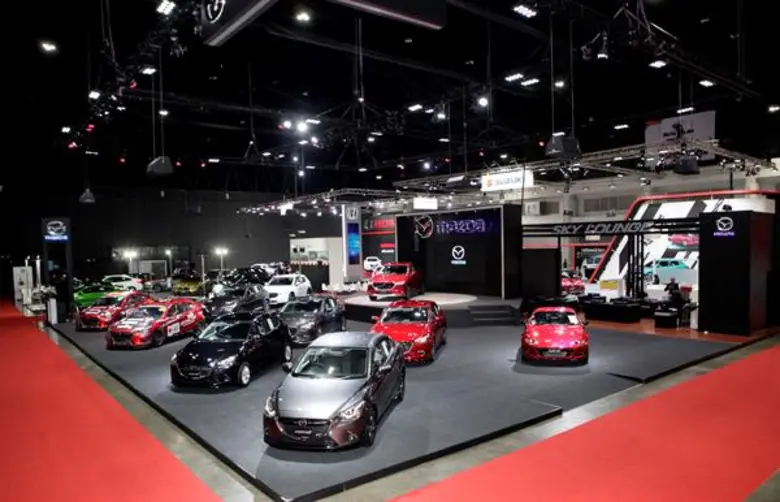 มาสด้ายกทัพสกายแอคทีฟบุกงานออโต้ซาลอน พร้อมโชว์รถแข่งสุดเจ๋งควงคู่นักแข่งรถฝีมือจัดจ้าน