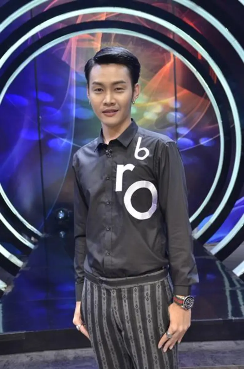 ทีวีไกด์: รายการ “มูไนท์ (MooNight)” “มิ้ง-เดชา” เผย เลี้ยงให้เป็น!! เลี้ยงให้ดี!! “ผีพารวย” ใน 'มูไนท์’