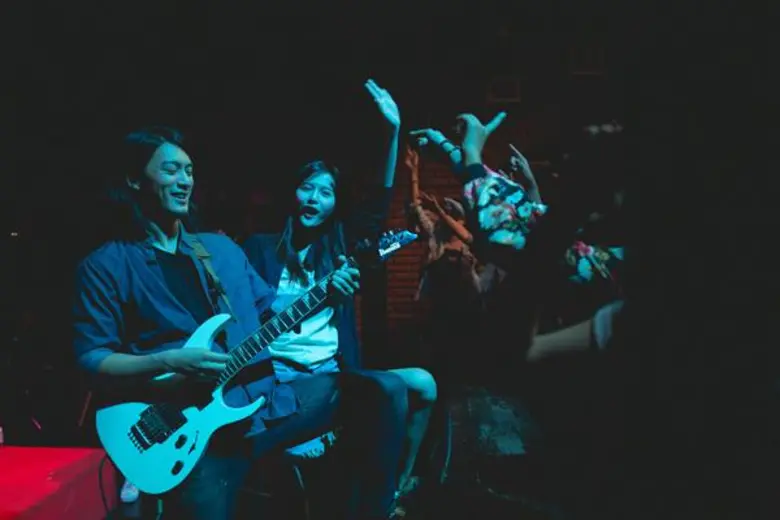 จัดให้ตามคำขอสำหรับใครที่อยากฟังเพลงรักอก...