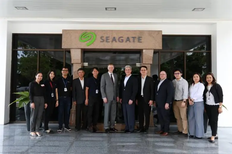Seagate Technology LLC led by Mr. Jeffrey D. Nygaar...