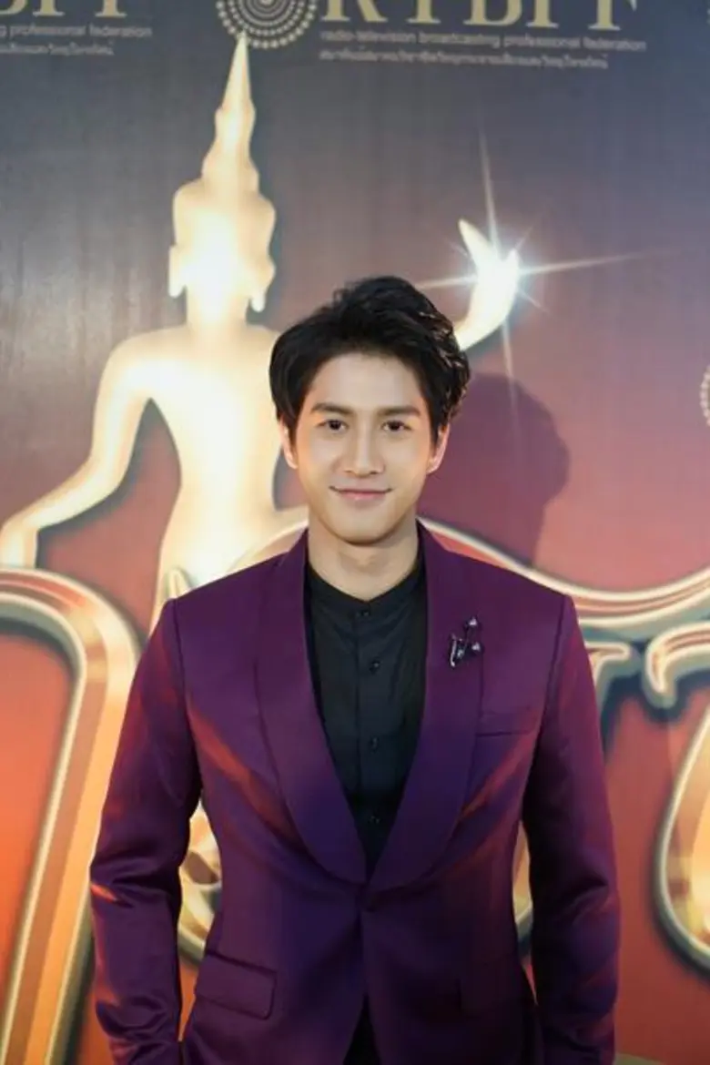 สองนักแสดงจากช่อง 3 “พริม – พริมา และ ไบร์ท – รพีพงศ์” ร่วมงานประกาศผลงานที่ผ่านเข้ารอบตัดสินรางวัล “นาฏราช ครั้งที่ 9 ประจำปี 2560”