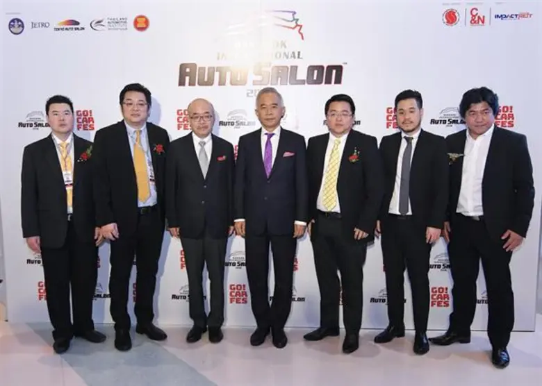 "นายสุวัจน์ ลิปตพัลลภ" อดีตรองนายกรัฐมนตร...