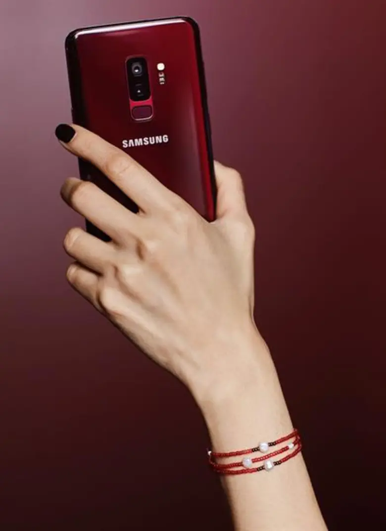 ห้ามพลาด! ซัมซุงจัดเวิร์คช็อปและกิจกรรมแฟนชั่นธีมสี “เบอร์กันดี เรด” สุดชิค! ให้เหล่าแฟชั่นนิสต้าร่วมสนุกกัน ณ Burgundy Red Lounge สยามเซ็นเตอร์ วันนี้ - 15 ก.ค. นี้ เท่านั้น!