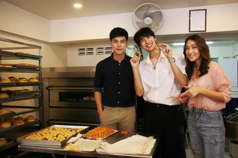 “สมิงจ้าวท่า” ส่ง “บูม-ฮาน่า” พักบู๊ ทำเบเกอรี่สุดฮา ใน“สปอตไลท์ ออนทีวี” พุธที่ 11 ก.ค.นี้