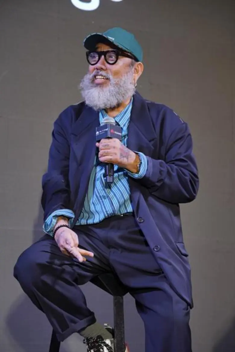 “อิมเมจ-สุธิตา” และ “ป๋าตึก-ภูษิต” คน 2 วัยหัวใจเดียวกัน ชวนเก็บเกี่ยวแรงบันดาลใจในทุกวันด้วยสมาร์ทโฟน