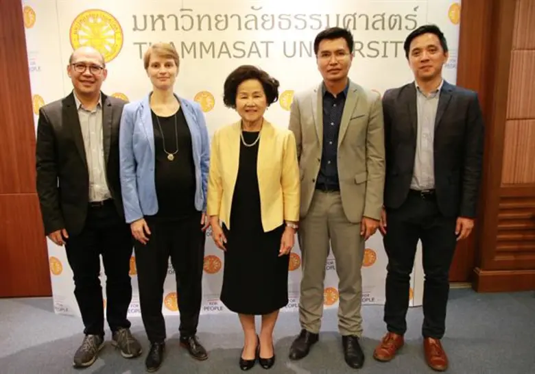 รศ.เกศินี วิฑูรชาติ อธิการบดีมหาวิทยาลัยธ...