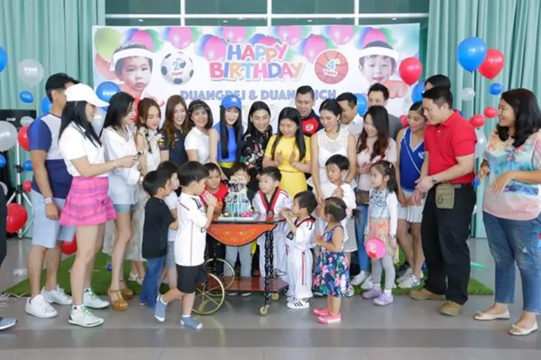 ดร.ดวงฤทธิ์ ชัยรุ่งเรือง ผู้จัดการโรงเรียนสาธิตกรุง...