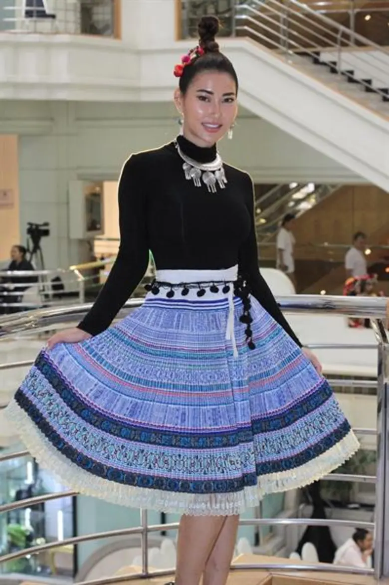 “แอ็ป สตาช่า” สุดภูมิใจได้รับเกีรยติ เดินแฟชั่นโชว์ Weaving Inspiration from Heaven the Tribes Loom