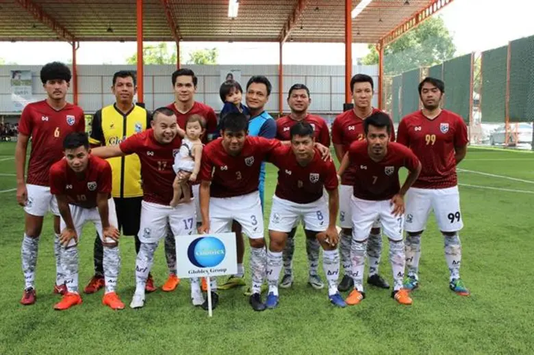 นายกิตติพันธ์ ภูษณวรรณ (แถวบน : กลาง) กรร...