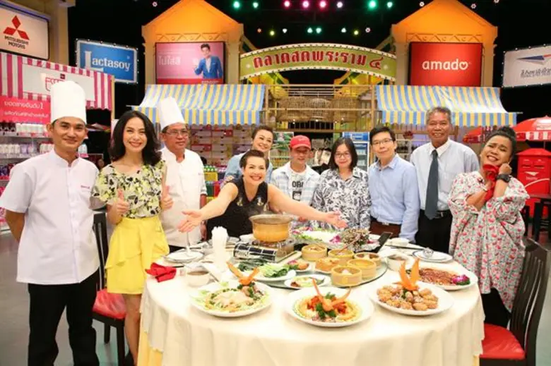 ทีวีไกด์: รายการ “ตลาดสดพระราม ๔” “เจนนิเฟอร์ คิ้ม” สลัดไมค์เข้าครัว ล้วงสูตรอาหารเหลาย่านเยาวราช