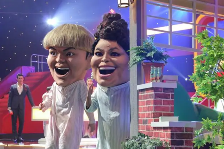 ทีวีไกด์: รายการ "Bigheads Thailand หัวโตสนั่นเมือง" ลุ้นตัวโก่ง “ดีเจนุ้ย” เจ้าของบิ๊กเฮดส์ตัวจริงมาเอง ความฮาจึงบังเกิด