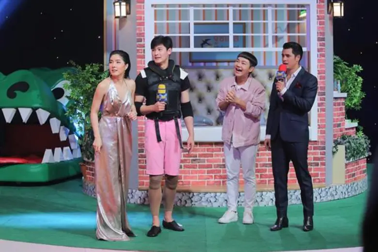 ทีวีไกด์: รายการ "Bigheads Thailand หัวโตสนั่นเมือง" ลุ้นตัวโก่ง “ดีเจนุ้ย” เจ้าของบิ๊กเฮดส์ตัวจริงมาเอง ความฮาจึงบังเกิด